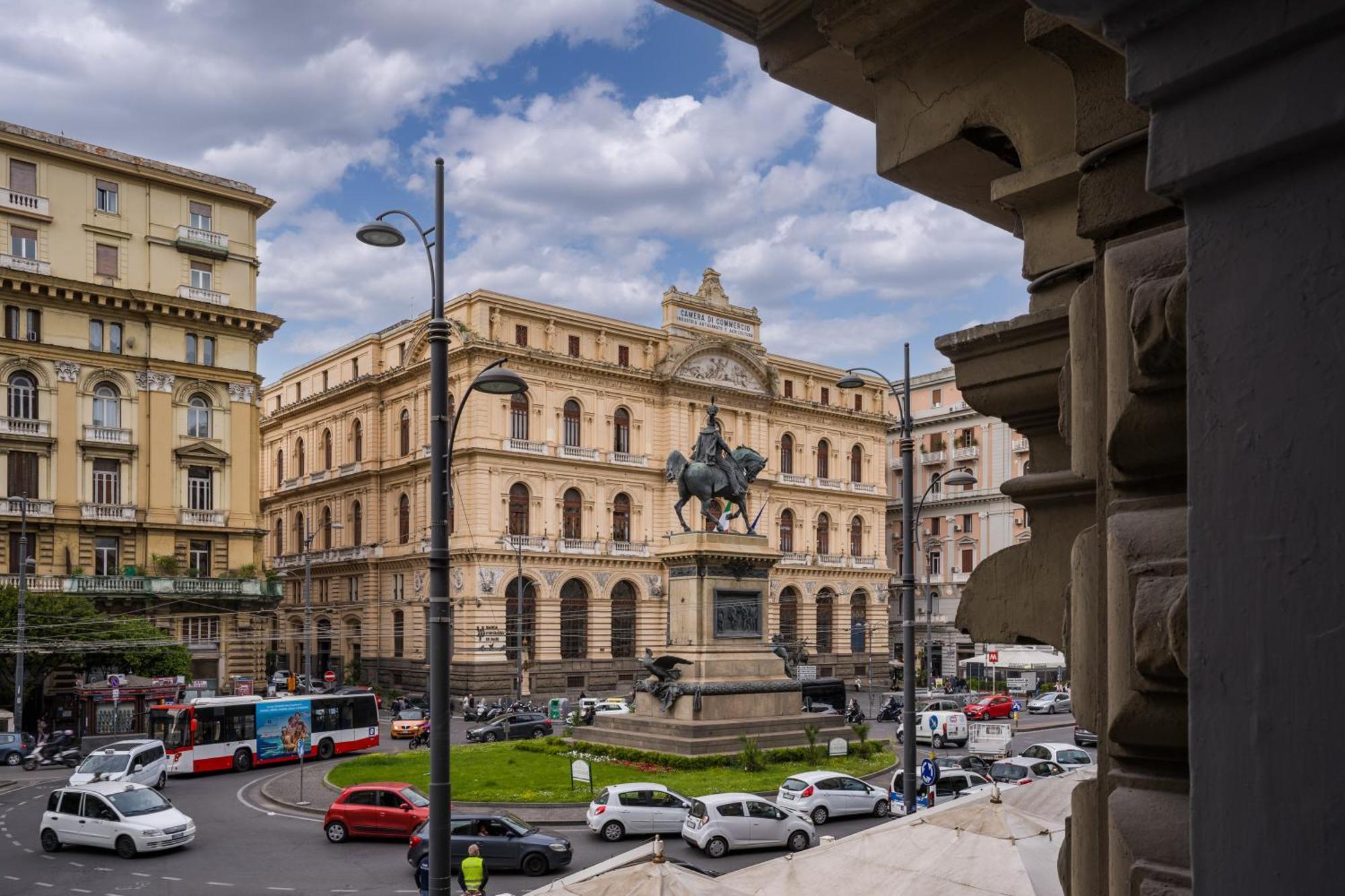 The Oasis Hotel Naples Exterior photo